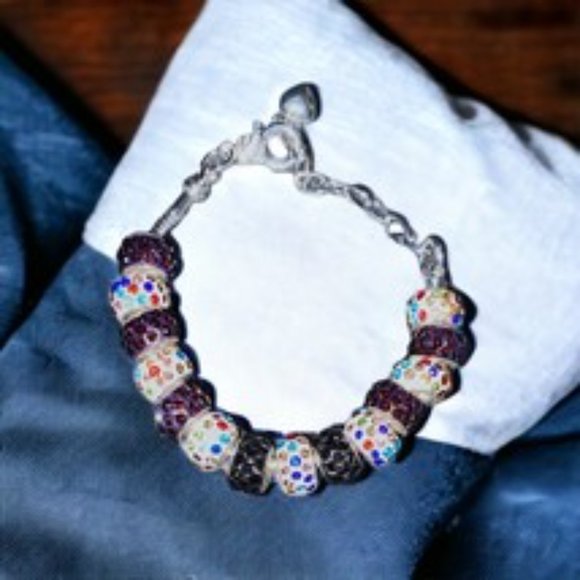 Handcrafted Black and White Rhinestone Bead Bracelet - Picture 6 of 6